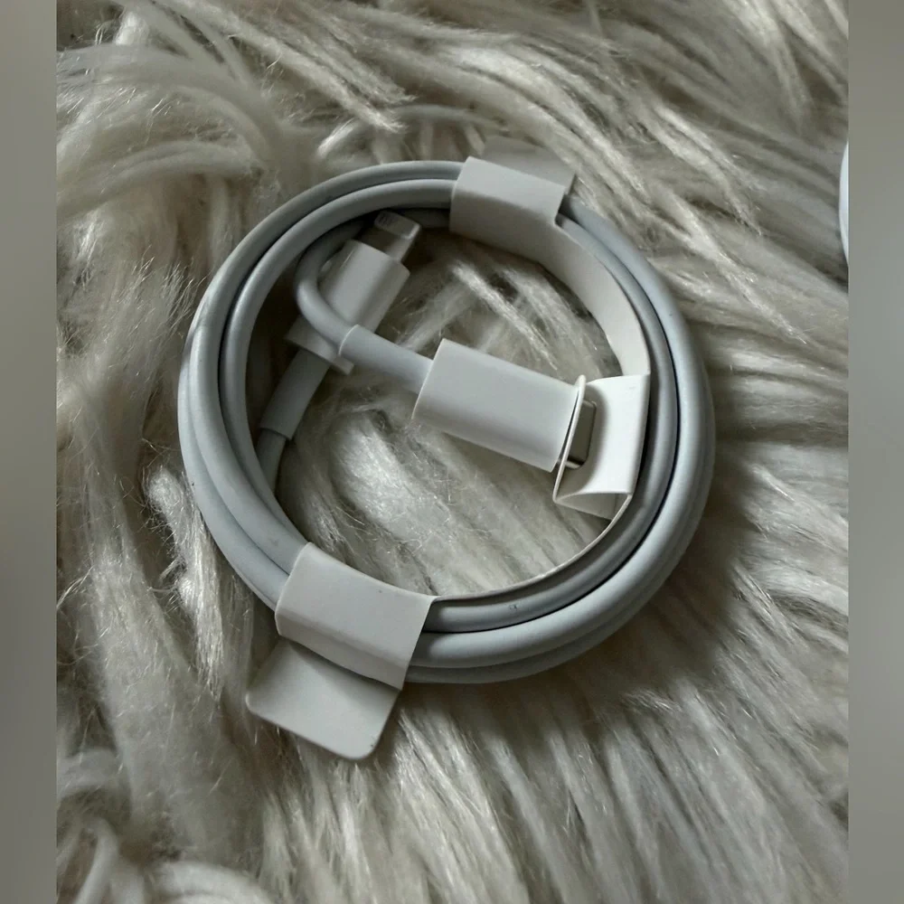 Apple iPhone Lightning cord bundle (x2)